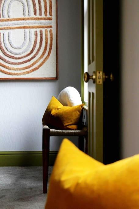 Lincoln Apartment Freshly Renovated Common Views Burton  Экстерьер фото